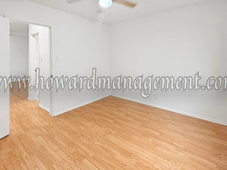 3717 Los Feliz — Photo 9