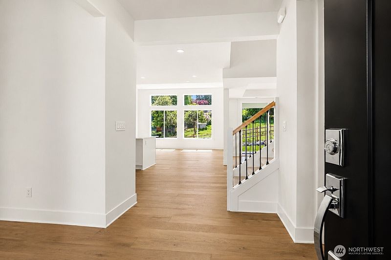 3rd image of 21613 Poplar Way