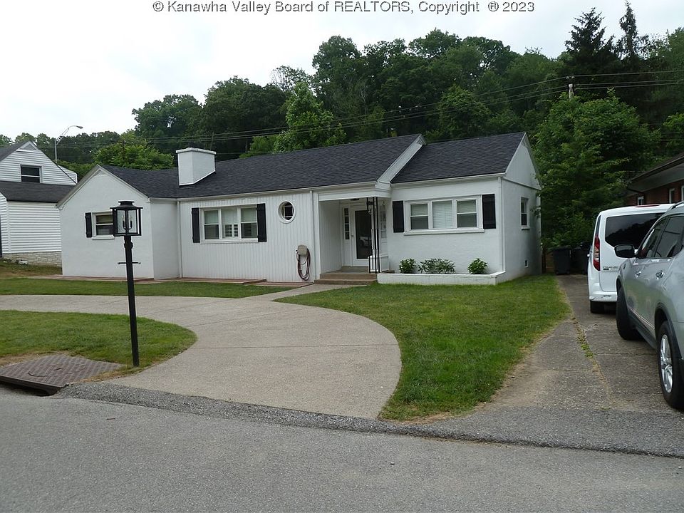 1st image of 806 Mayflower Dr