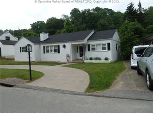 806 Mayflower Dr, Charleston, WV 25311