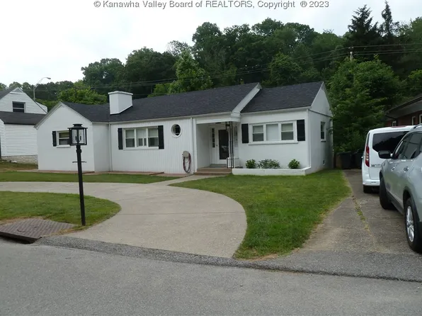 806 Mayflower Dr, Charleston, WV 25311