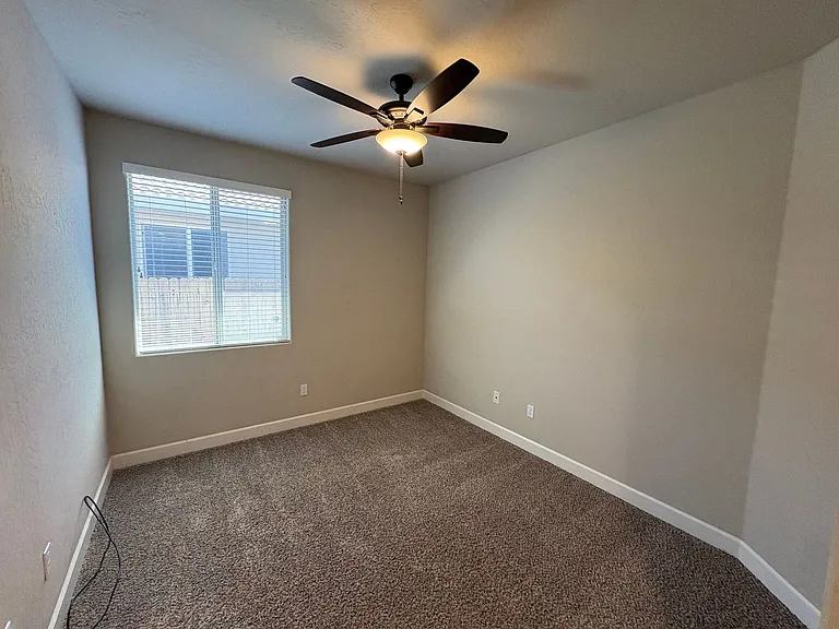 551 Montana De Oro St — Photo 15