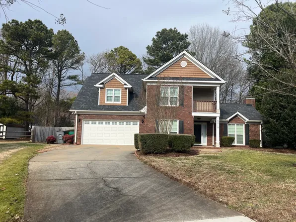 9015 Carastan Dr, Charlotte, NC 28216