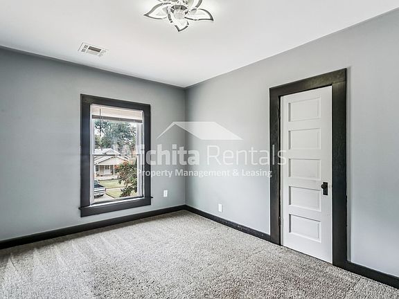 3rd image of 1132 W Munnell St APT B