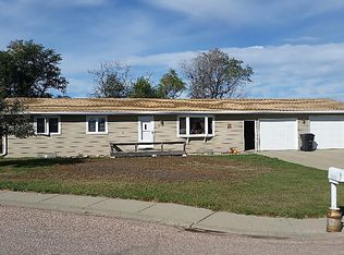 613 Gem Dr, Lemmon, SD 57638
