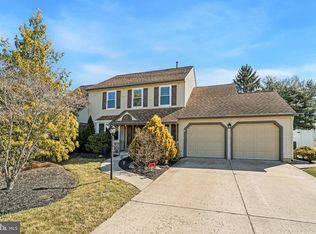49 Long Bow Dr, Sewell, NJ 08080