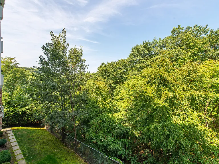 4211 Ramapo Ct — Photo 22