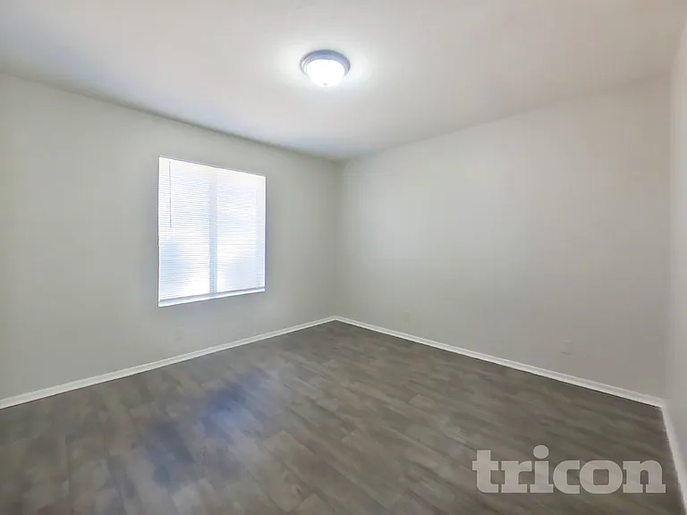 4323 W Poinsettia Dr — Photo 13