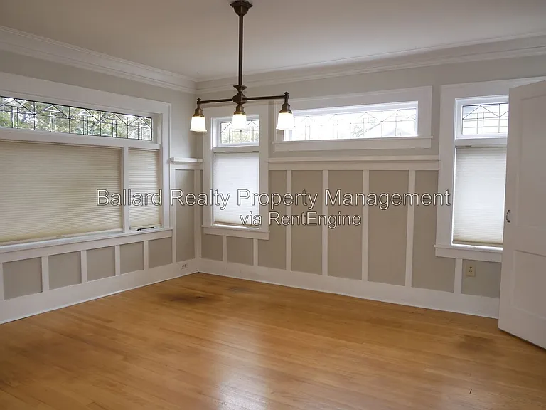 6235 22nd Ave NE — Photo 12