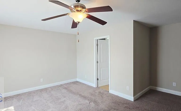 21 James Dr — Photo 12