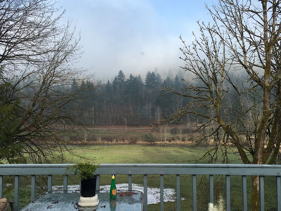 2nd image of 15452 SE Renton Issaquah Rd