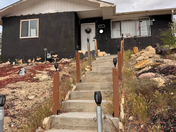 505 S 6th St, Gallup, NM 87301