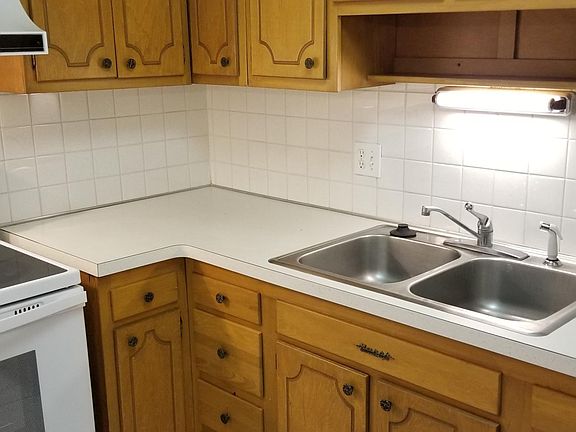 4th image of 406 Joe McCarthy Dr APT C1