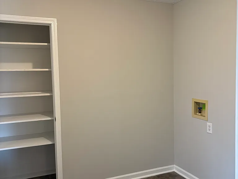 510 W Vine St — Photo 3