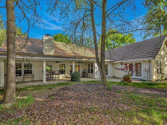 5th image of 9622 Dove Creek Ln