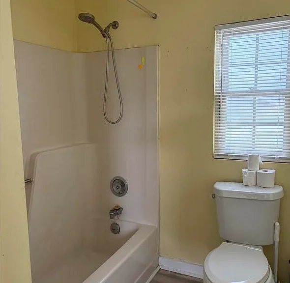 1306 Virginia St #2 — Photo 10
