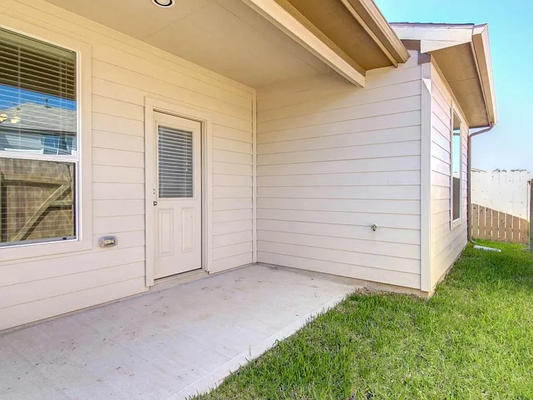 12331 Dona Ln — Photo 9