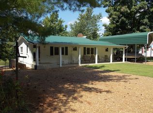 4493 Deer Creek Rd, Linden, TN 37096