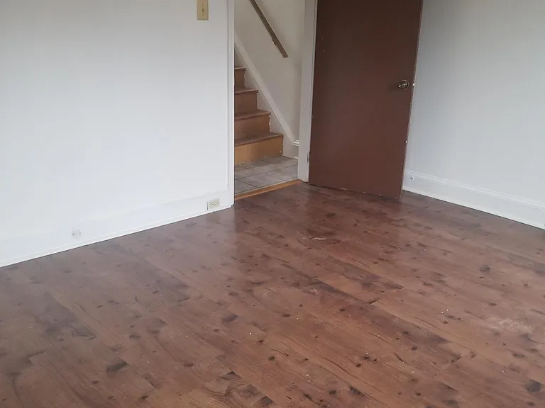 205 Noble St — Photo 15