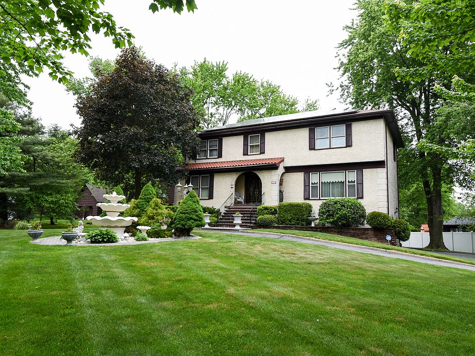 CUSTOM COLONIAL IN WAYSIDE