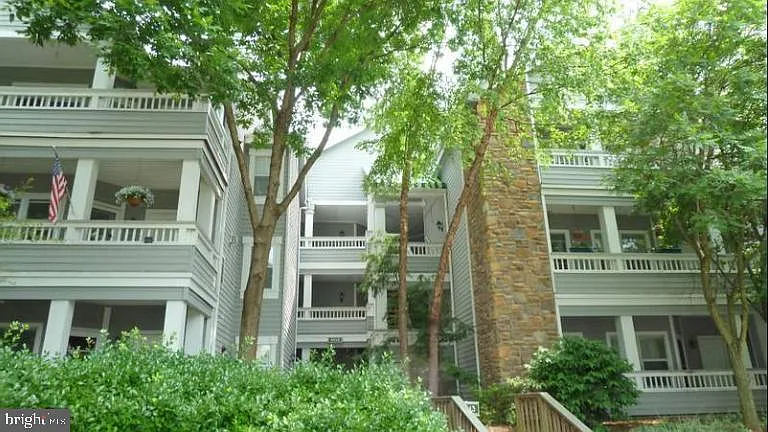 4413 Fair Stone Dr #304 — Photo 2