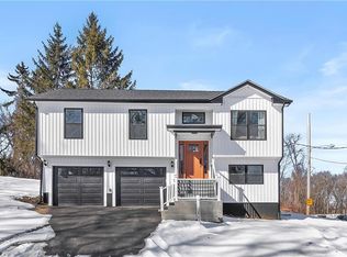 50 Rosemont Ave, Johnston, RI 02919