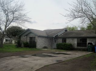 703 Patton Dr, Seguin, TX 78155