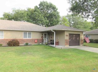 3133 Brooking Park Ave, Sedalia, MO 65301
