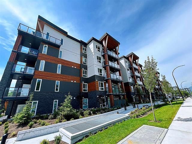 1st image of 12109 223rd St #322