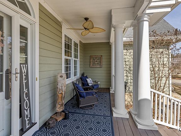 3rd image of 344 Parkside Ln