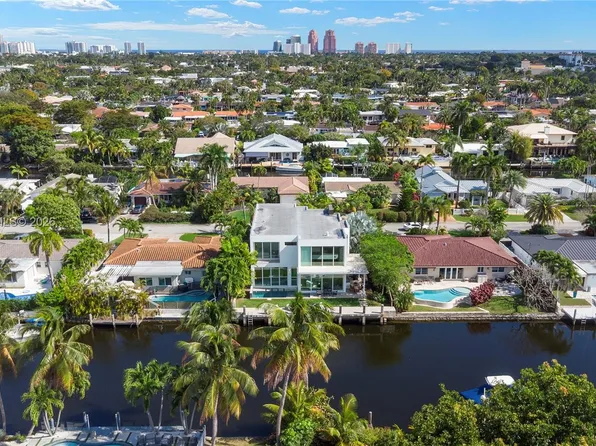 2217 NE 17th Ter, Wilton Manors, FL 33305