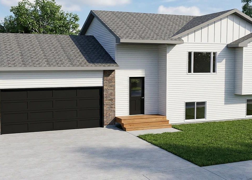 1st image of 906 Petros Dr