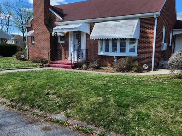 12020 Sherwood Dr, Hagerstown, MD 21742