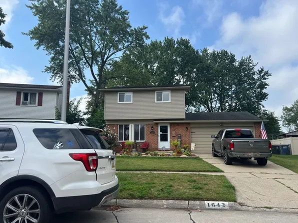 1642 S Dowling St, Westland, MI 48186