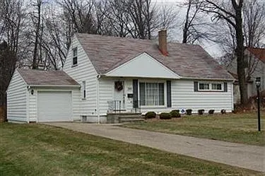 2890 Howell Dr photo 1