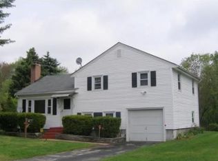 10 Shaw Farm Rd, Holliston, MA 01746