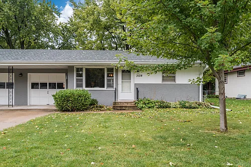 3104 39th Ave NE Photo 1
