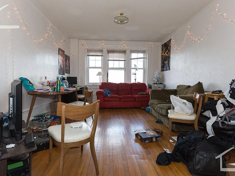 2027 Commonwealth Ave #29 — Photo 1