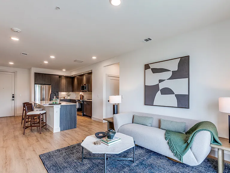 Pearl Springdale — Photo 2