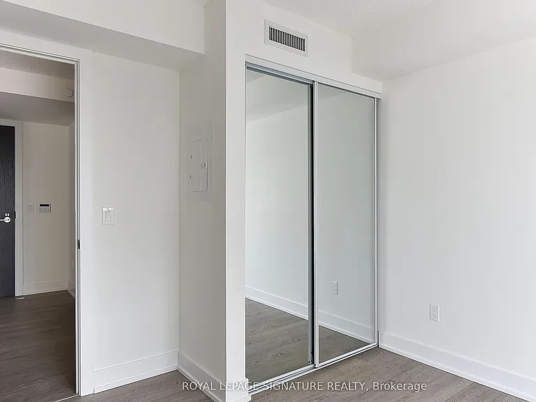 7 Mabelle Ave #1503 — Photo 15