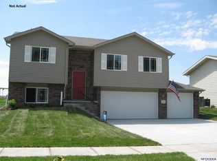 2600 58th St, Lincoln, NE 68524