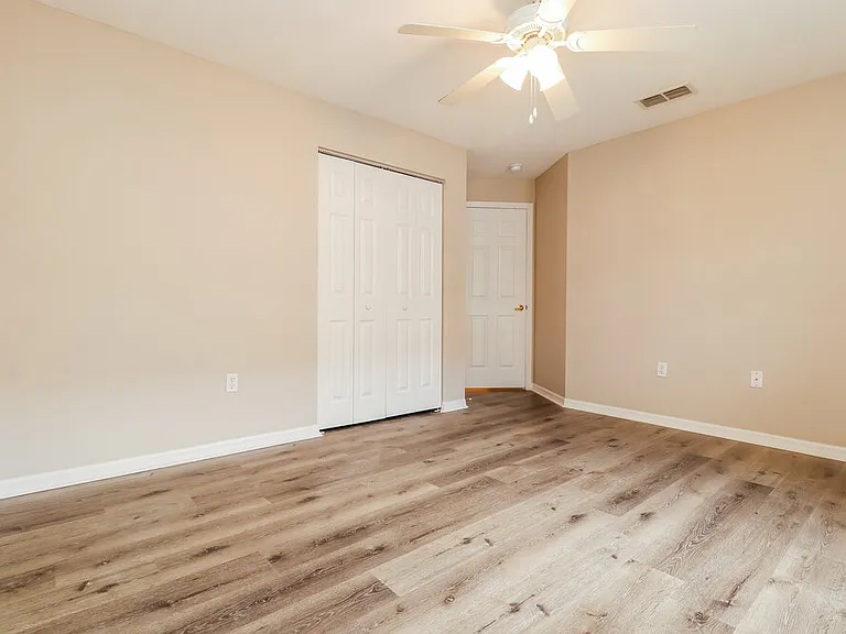 7918 Barclay Rd — Photo 13