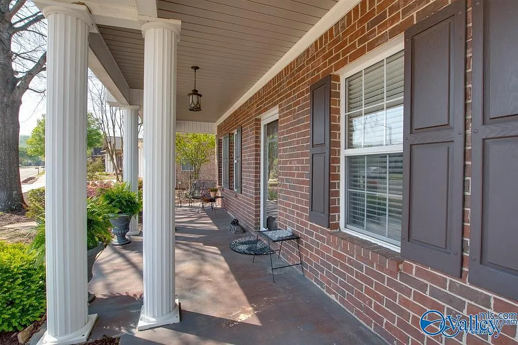 3 bed, 2.0 bath, 1646 sqft, $1,850 — Photo 3