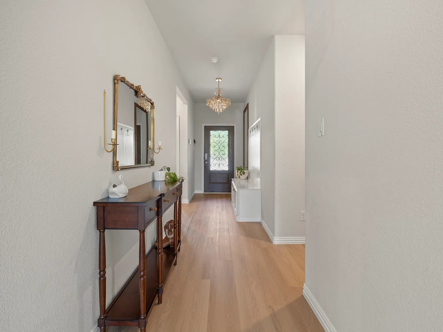 3 bed, 1659 sqft, $2,700 — Photo 4