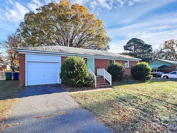 4th image of 3201 Smith Farm Rd
