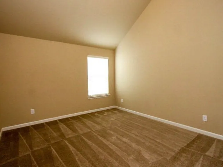 2771 Huntcliffe Dr — Photo 9