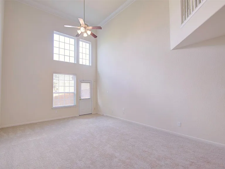 1139 Glenwood Canyon Ln — Photo 24