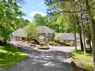 402 Geigel Hill Rd, Upper black eddy, PA 18972