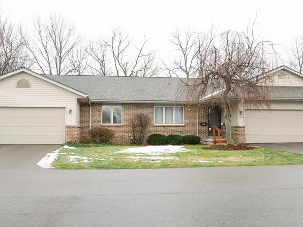 1001 Ironwood Cir NW, Grand Rapids, MI 49534