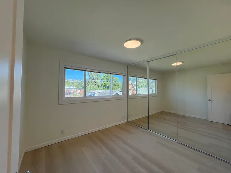 2511 Prince St #9 — Photo 19